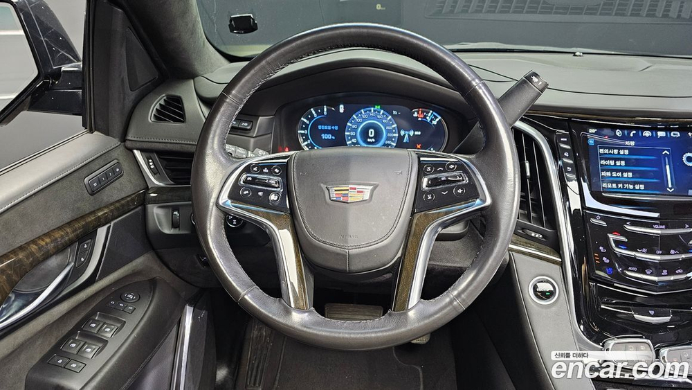 Cadillac Escalade 6.2 (12.2019)
