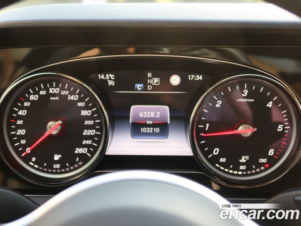 Mercedes-Benz E-Class W213 E220d Avangarde (10.2019)