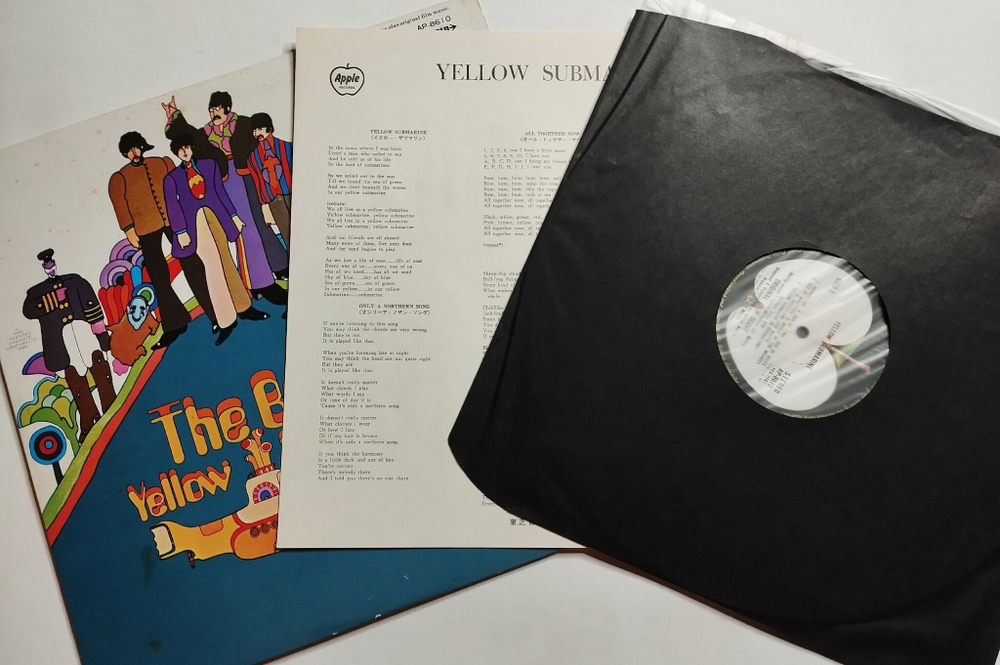Винтажная виниловая пластинка LP The Beatles Yellow Submarine (Japan 1973)