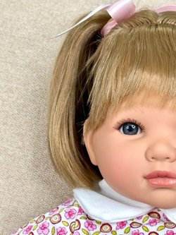 Кукла Berbesa мягконабивная 42см Sandra (4407S)