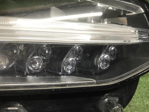 Битая Фара правая Volvo XC90 2 (2014-2019) LED