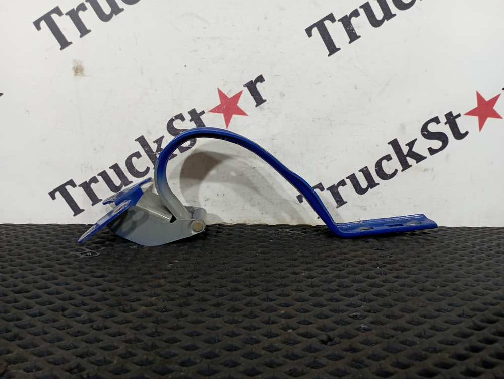 Петля крышки инструментального ящика