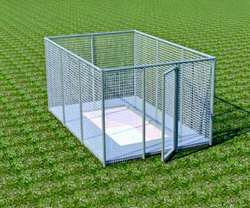 Столбы ограждения с сеткой