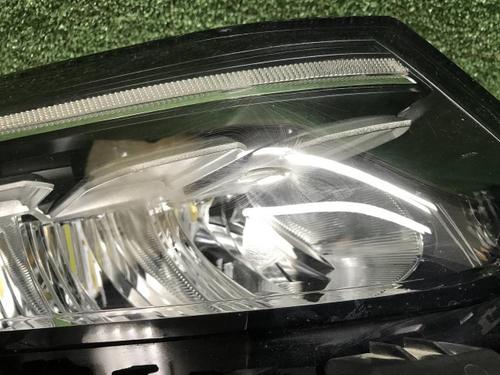 Фара правая Geely Tugella (2019-2024) LED