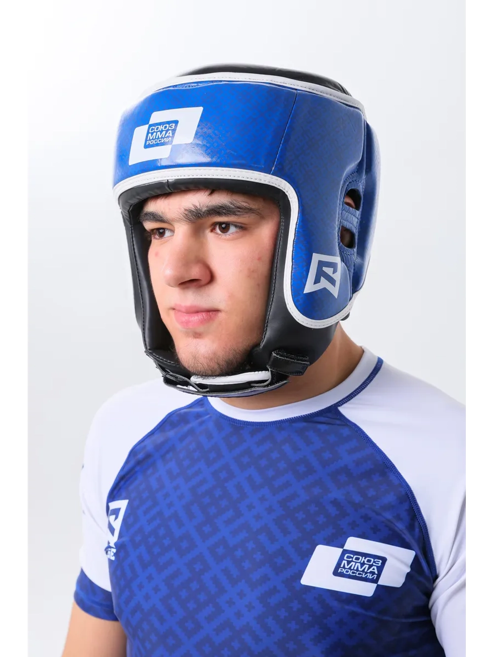 Профессиональный кожаный шлем для тренировок