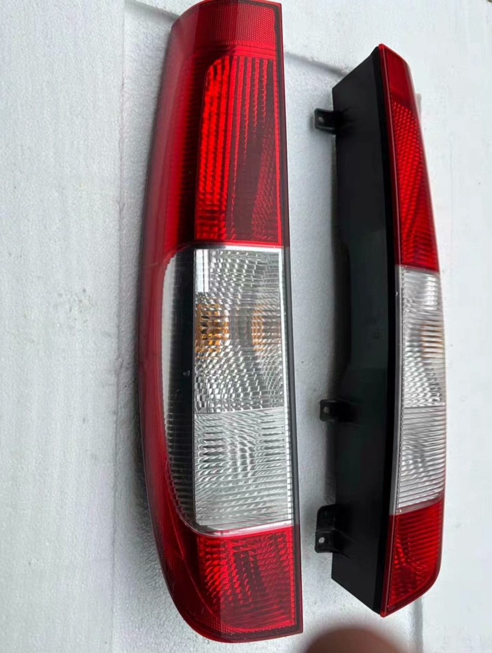 Задний фонарь (стоп-сигнал) Mercedes-Benz Viano/Vito W639/W636 ()