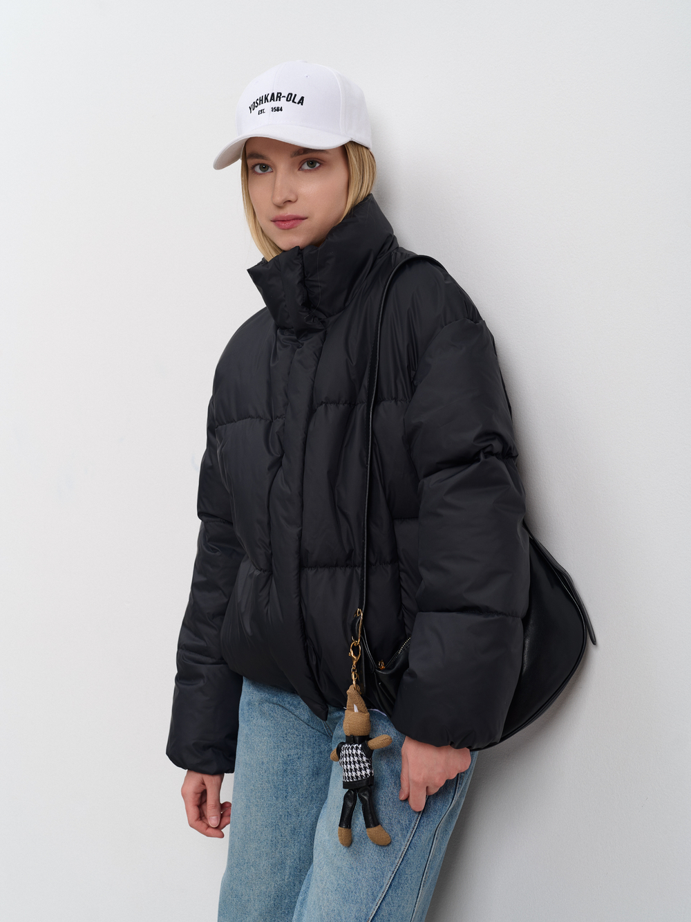 Пуховик женский демисезонный черный