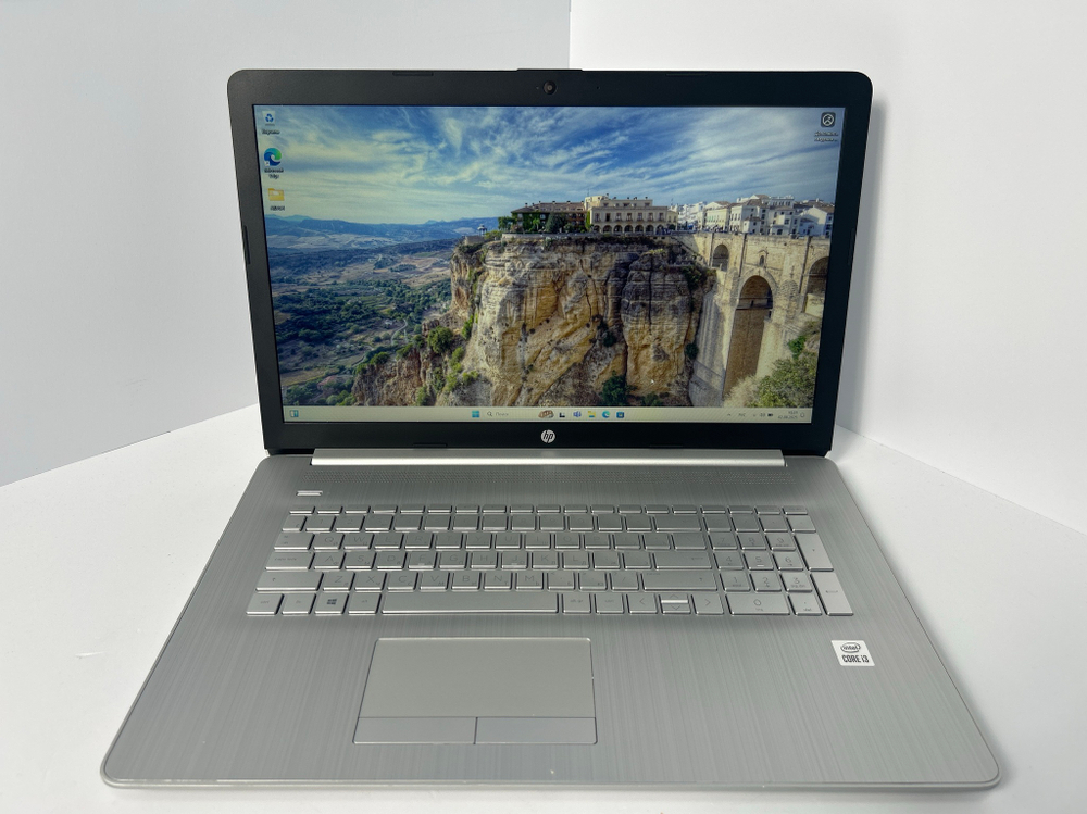 Ноутбук HP 17-by2076ur (316H1EA) 17.3"/Intel Core i3 10100U/RAM 8 GB/SSD 512 GB/Intel UHD Graphics/1600x900/TN/Windows 10/Подсветка кл-ры:нет/серебристый. Состояние: B2