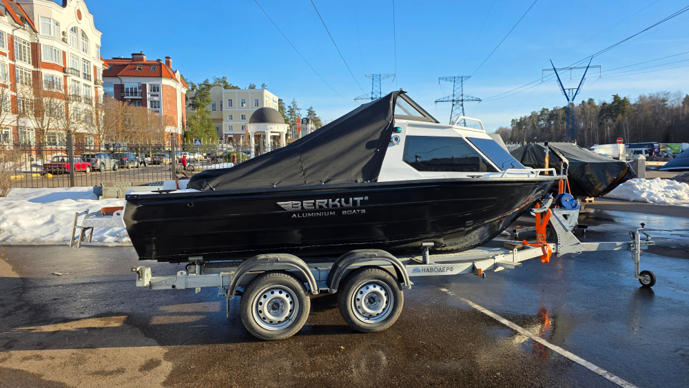 Лодка Беркут M-HT + Прицеп МЗСА 81773G.031. В наличии