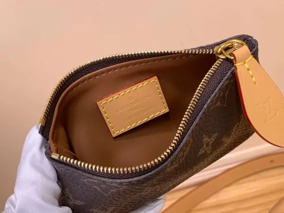 Сумка Louis Vuitton Speedy с плечевым ремнем Monogram