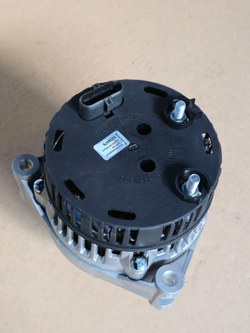 Генератор КАМАЗ дв.740 ЕВРО-3, 4 (8-ручьевой шкив) 28В 120А ELTRA