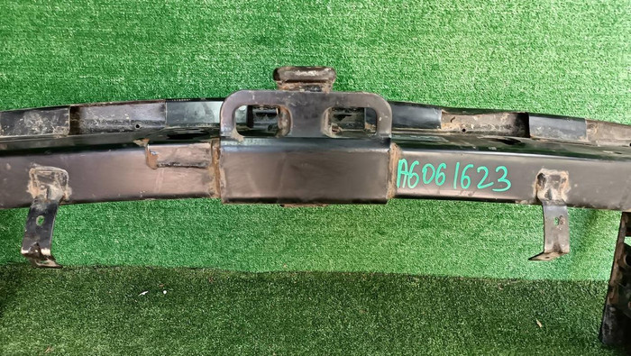 Усилитель задний Chevrolet Tahoe 3 (2006-2014)