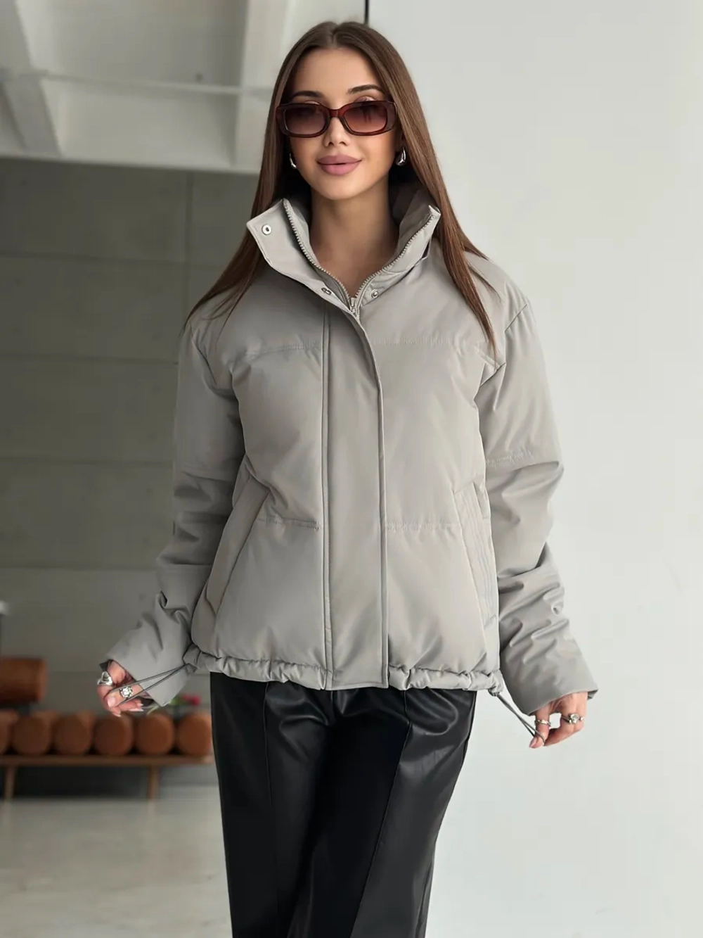 Куртка демисезонная короткая с капюшоном