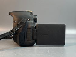 Canon 600D kit 18-55mm 3.5-5.6 IS ll 5.700 кадров