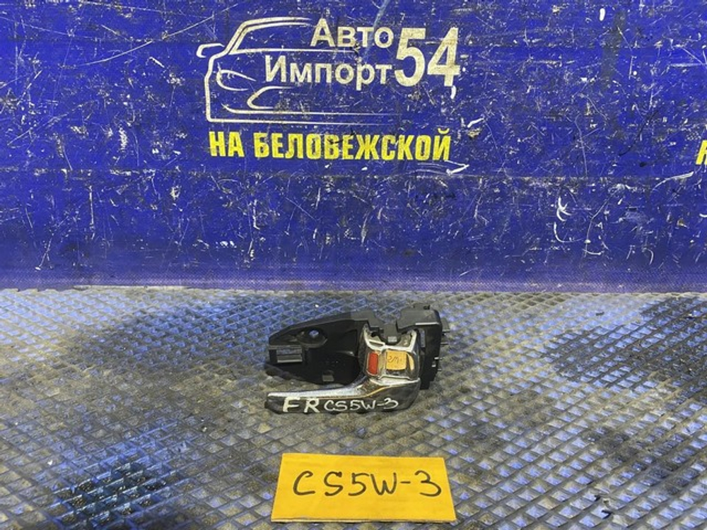 Ручка двери передней правой салонная MITSUBISHI LANCER CEDIA 2000
