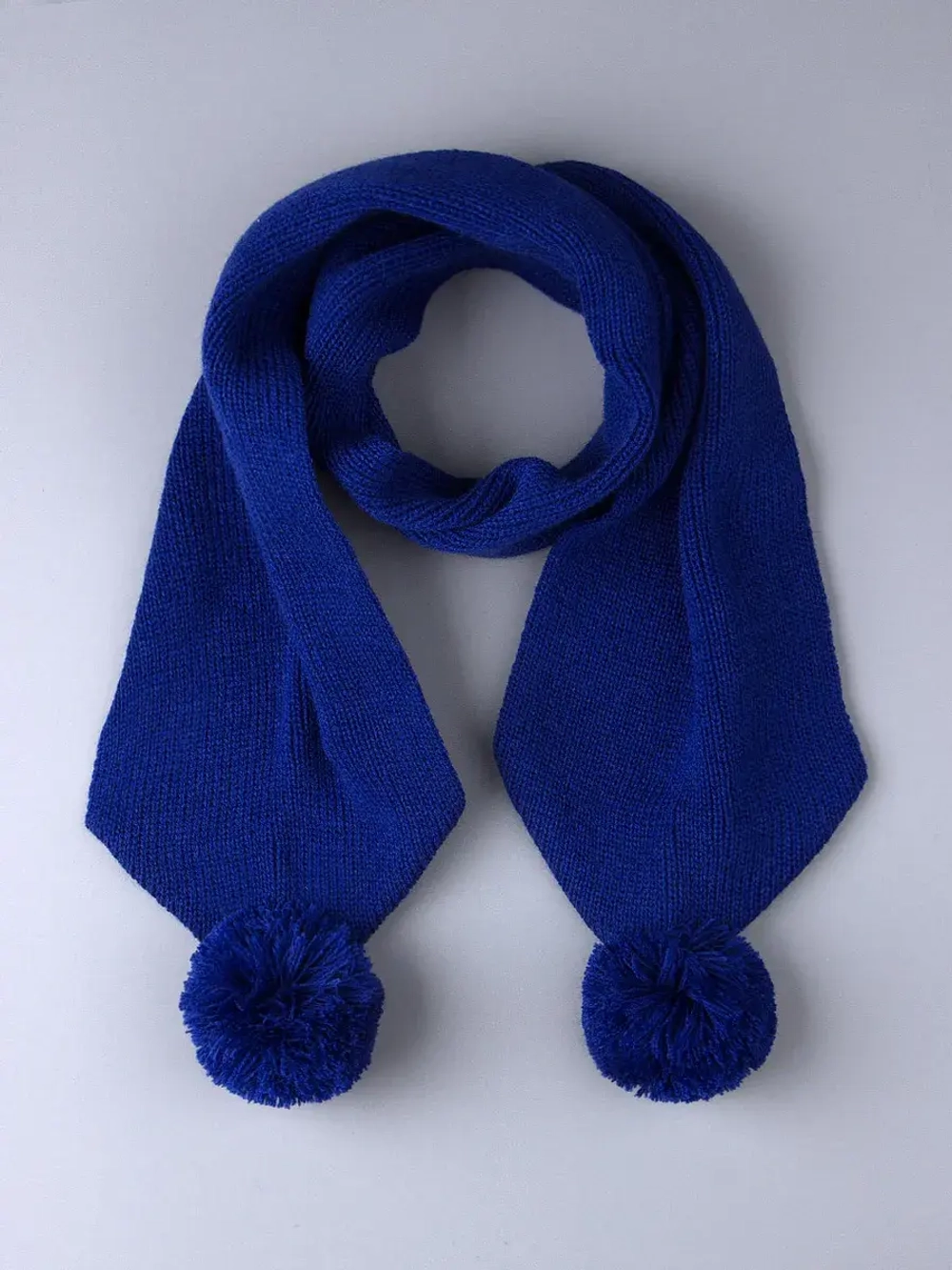 Шарф зимний вязаный с бубонами для детей