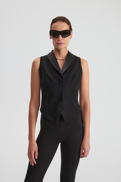 Жилет шалька с атласным воротником