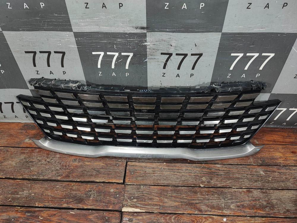 Решетка радиатора Kia Carnival 4 (KA4) 20-нв Б/У Оригинал 86350R0130