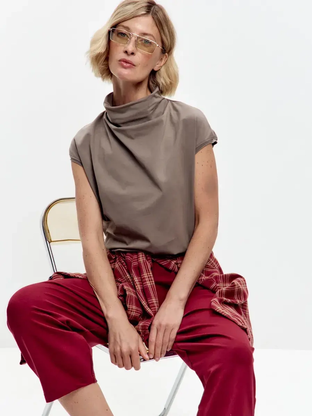 Футболка дизайнерская с цельнокроеным воротником