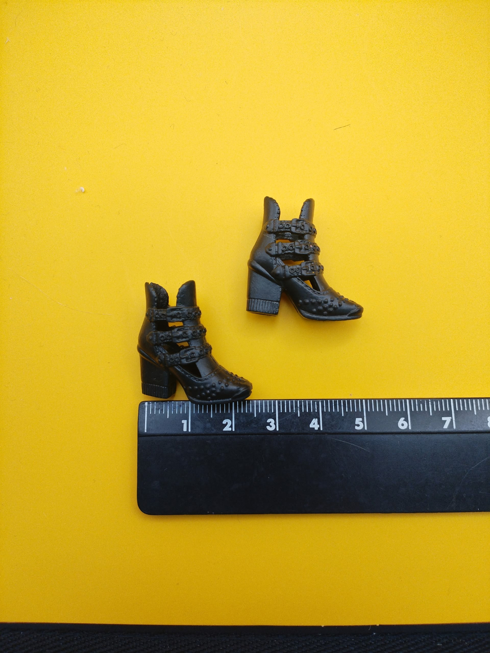 Обувь для куклы Барби 031463