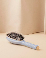La Bonne Brosse Массажная расческа для волос N 03 Essential Sensitive Scalp Brush - Creamy White