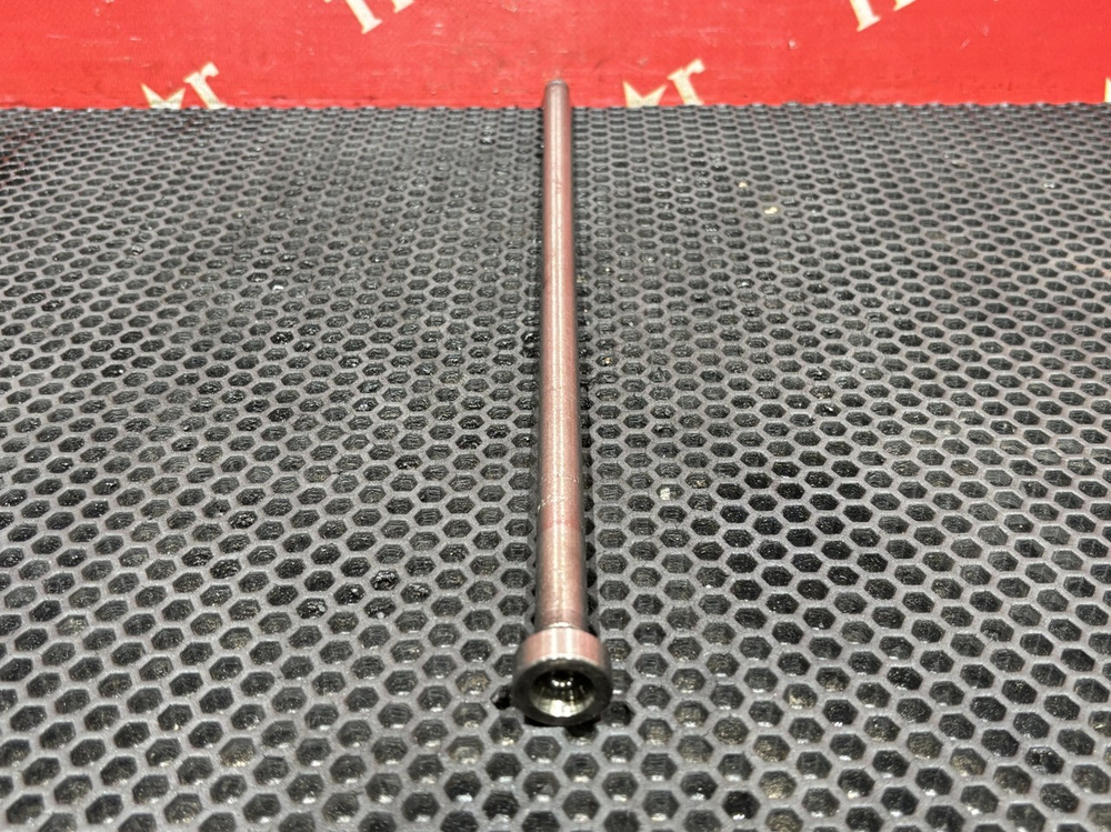 Штанга толкателя впускного клапана 2019г.