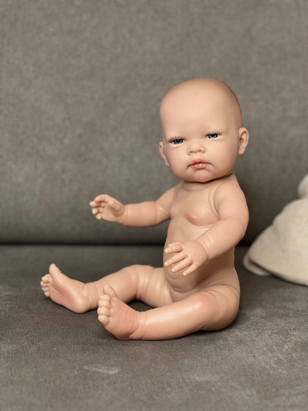 Кукла Nines виниловая 45см, без одежды в пакете (6820W1)