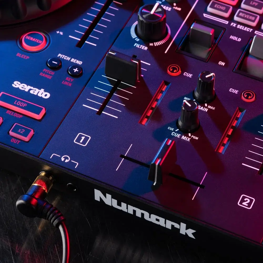 DJ-контроллер Numark "Mixtrack Pro FX", для Serato, 6" джоги