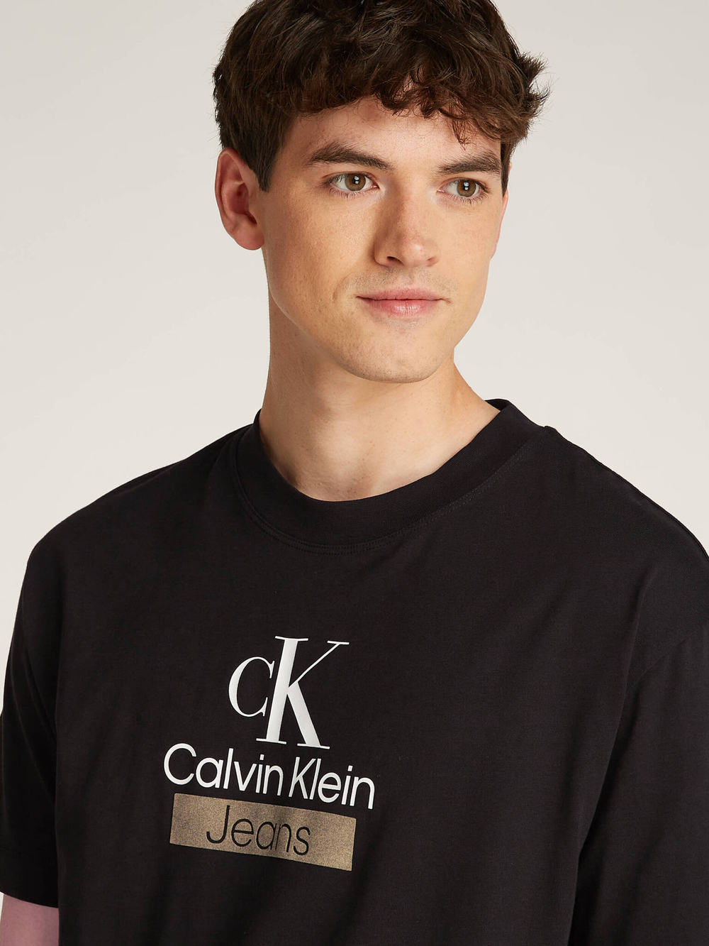 Футболка CALVIN KLEIN JEANS - черный(J30J323759)