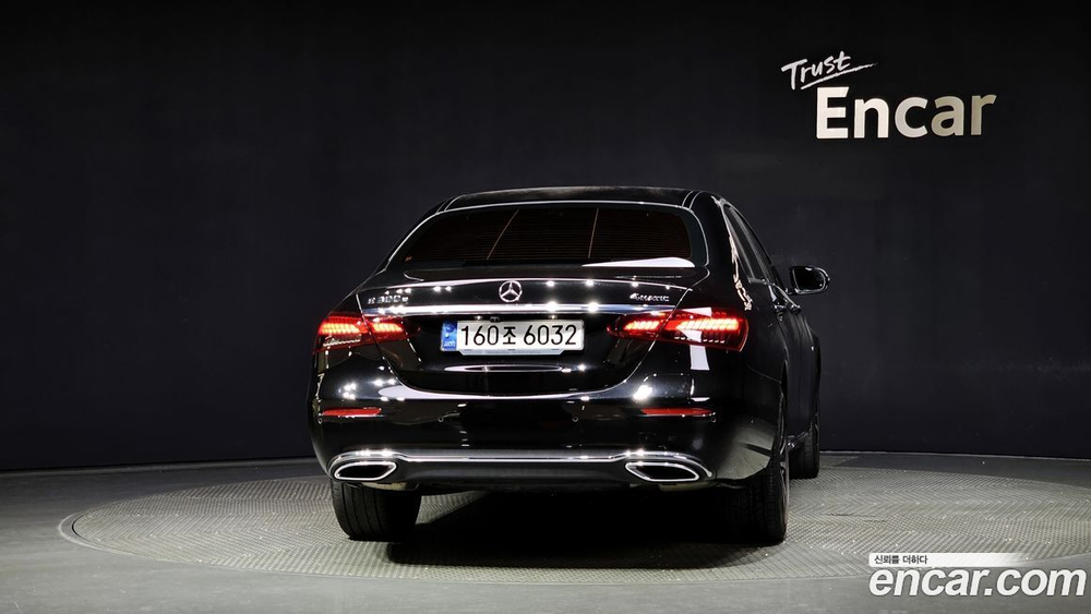 Mercedes-Benz E-Class W213 E300e 4MATIC Exclusive (01.2021)