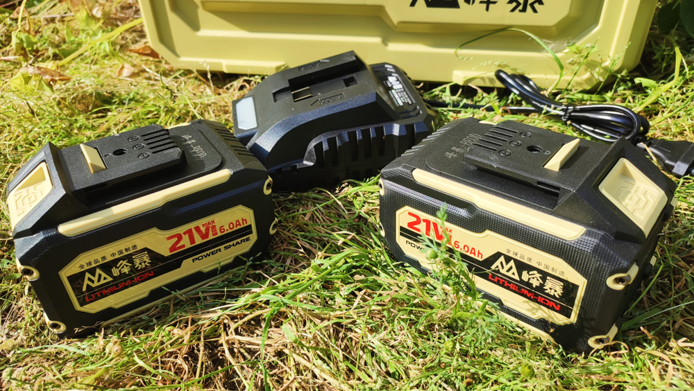 Набор аккумуляторного инструмента 2 в 1 Feng Bao