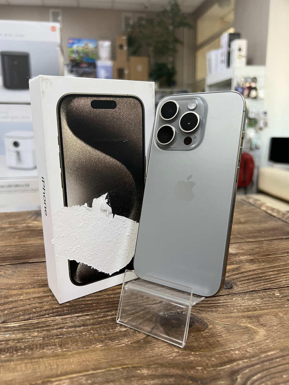 Б/У iPhone 15 Pro 256GB Natural Titanium