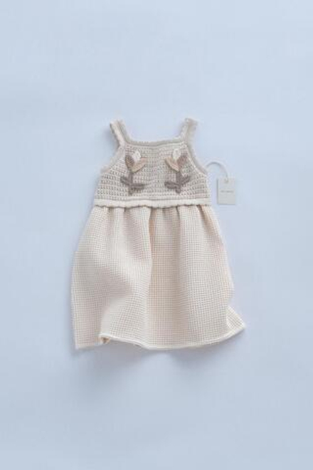 ZARA КОНТРАСТНОЕ ПЛАТЬЕ С ВАФЕЛЬНЫМ УЗОРОМ — TIMELESZ, ЖЕЛТОВАТО-БЕЛЫЙ