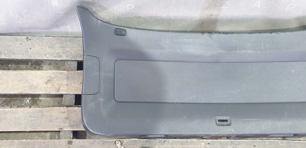 Обшивка крышки багажника Volkswagen Tiguan 1 07-18 Б/У Оригинал 5N0867601