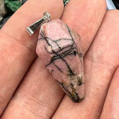 Кулон Маятник из камня Родонит, 34х15 мм