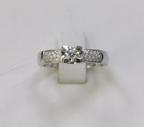 Кольцо из золота с бриллиантами