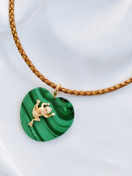 "Сарена" подвеска в золотом покрытии из коллекции "Царевна-Лягушка" от Jenavi с замком карабин