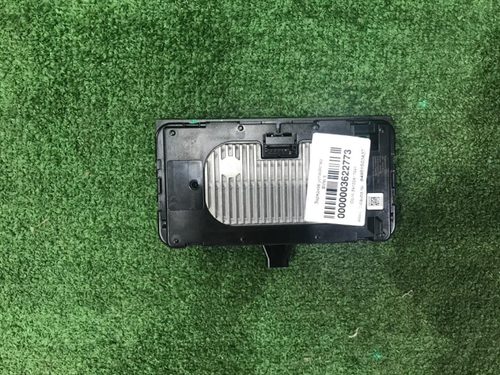 Зарядное устройство BMW 5er G30 (2017-2023)