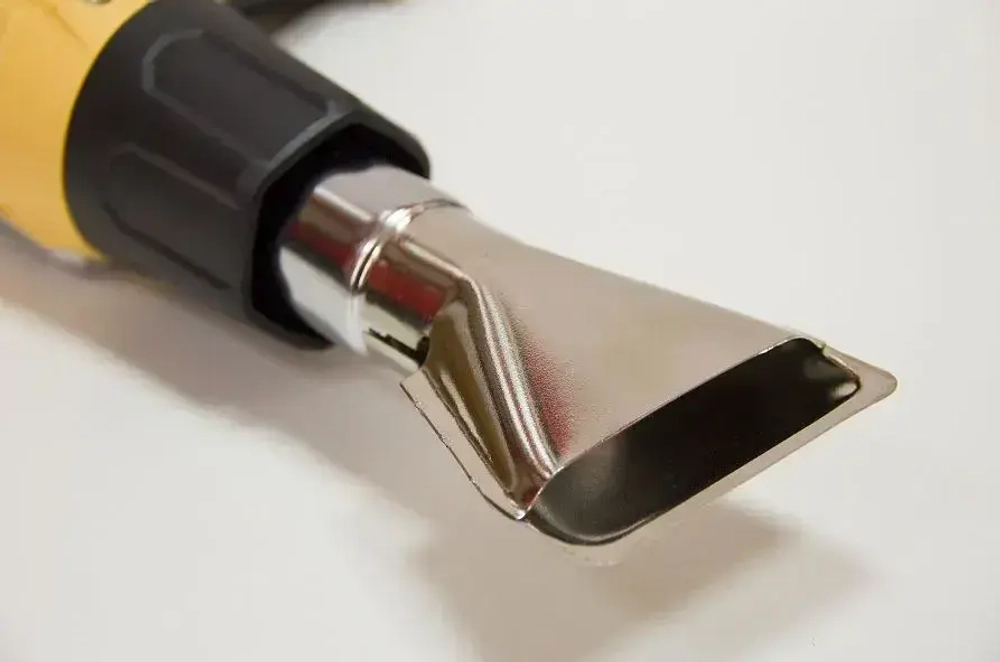 Фен промышленный-строительный Partnertool PHG2200ELSET, ЖК-ДИСПЛЕЙ КЕЙС 2.2кВт,60-600С, плавная рег. температуры, 300-500л.м, профессиональная серия