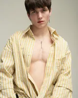 Желтая рубашка 