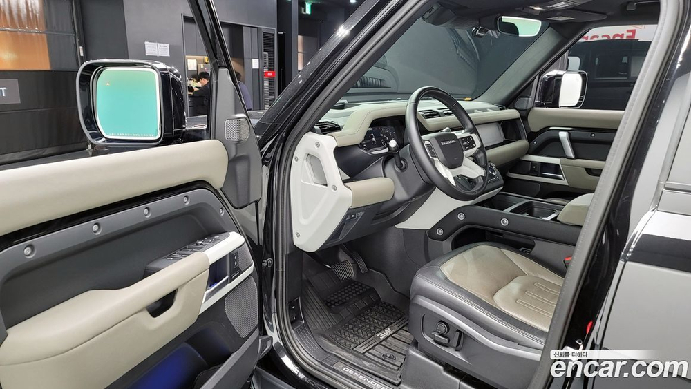 Land Rover Defender (L663) 110 P300 X-Dynamic SE (08.2021)