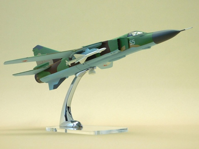 Модель самолета Миг-23МЛД (М1:48)