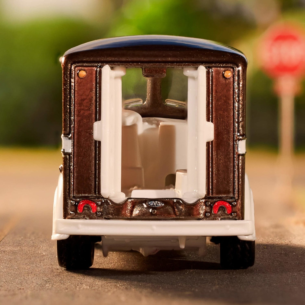 Matchbox Collectors Tootsie Roll Divco Milk Truck (2023)