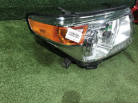 Фара правая Toyota Land Cruiser 200 (2012-2015) ксенон