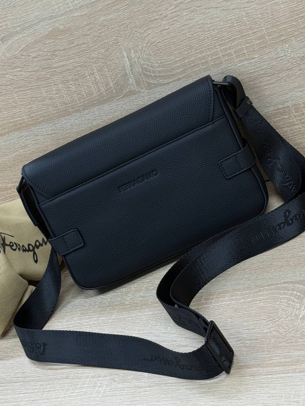 Сумка через плечо Salvatore Ferragamo