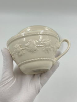 Чайная пара Wedgwood Festivity Raspberry
