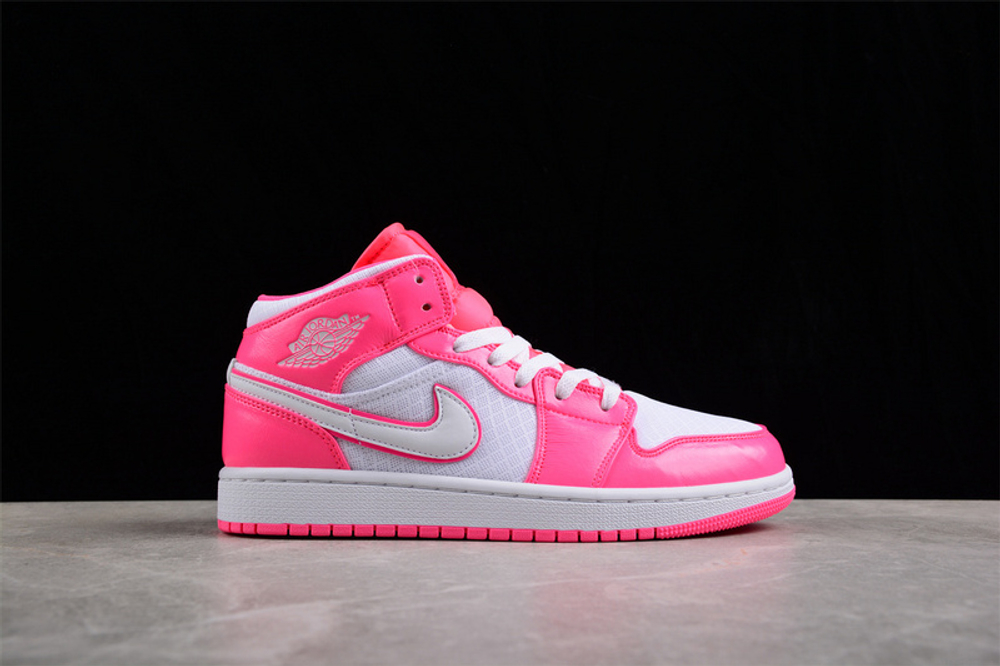 Nike air jordan 1 mid hyper pink on sale