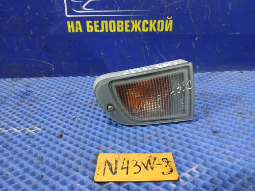 Повторитель в бампер правый MITSUBISHI CHARIOT 1994