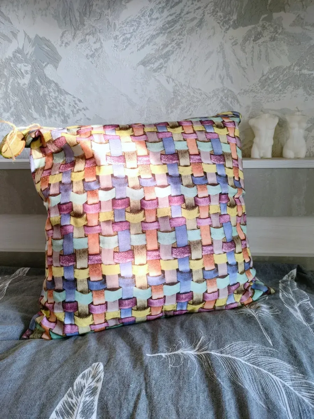 Подушка с наполнителем из кедровой стружки лечебная