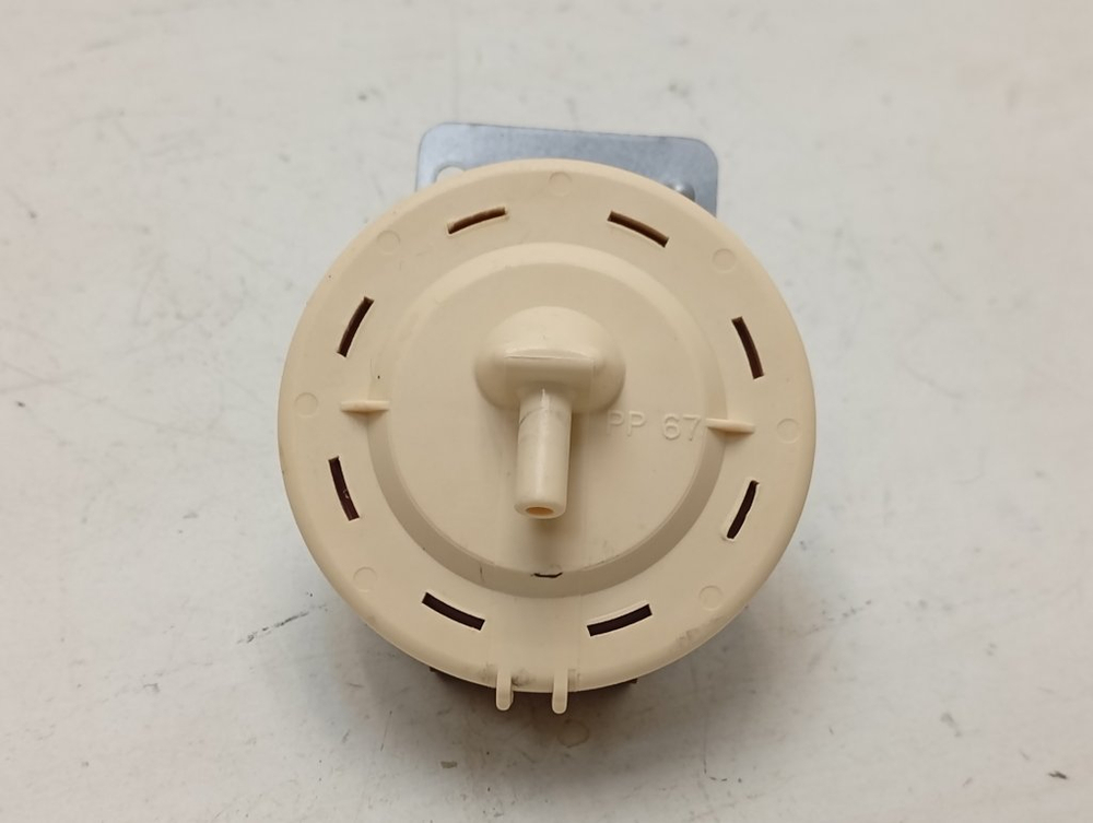 F1029NDR кт74 Датчик уровня воды для стиральной машины LG 6601ER1006M б/у